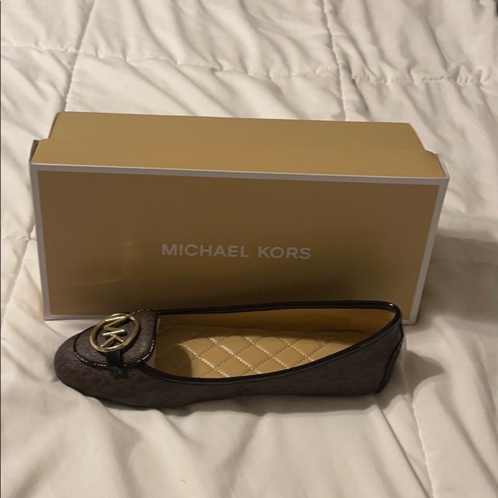 MK Logo Print Flats
